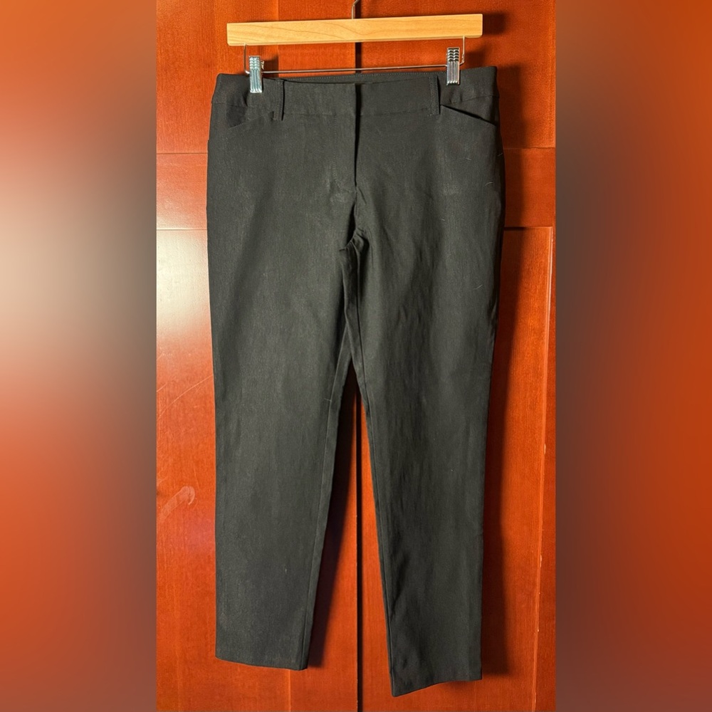 Wearever Classic Black Flat Front Cropped Length Trousers Size Medium
